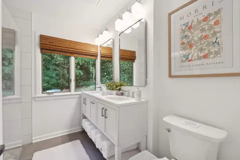 Full bathroom