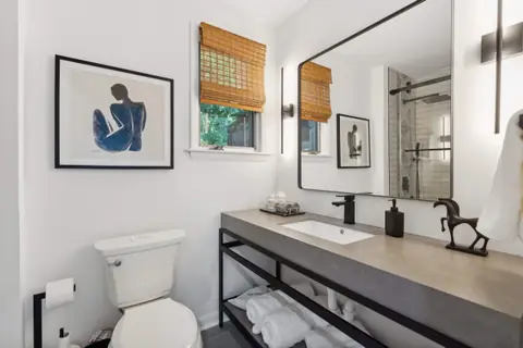 Full bathroom